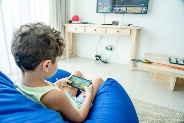 Teman dari Game Online: Waspadai Grooming dan Cyberbullying