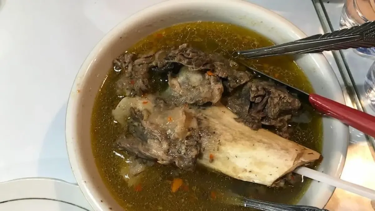 Gepuk Daging Sapi vs Kaledo Khas Palu: Dua Wajah Nikmat Daging Tradisional