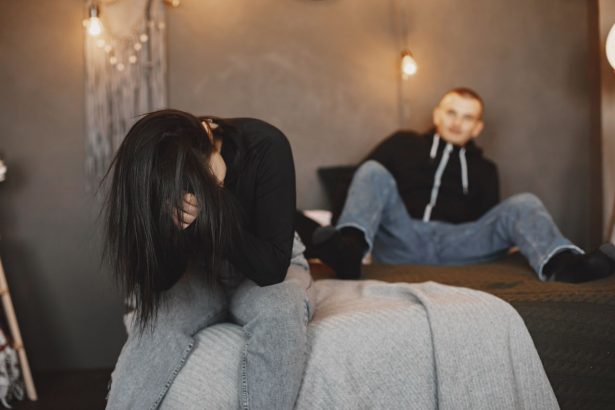 Manipulasi Tersembunyi dalam Hubungan Romantis