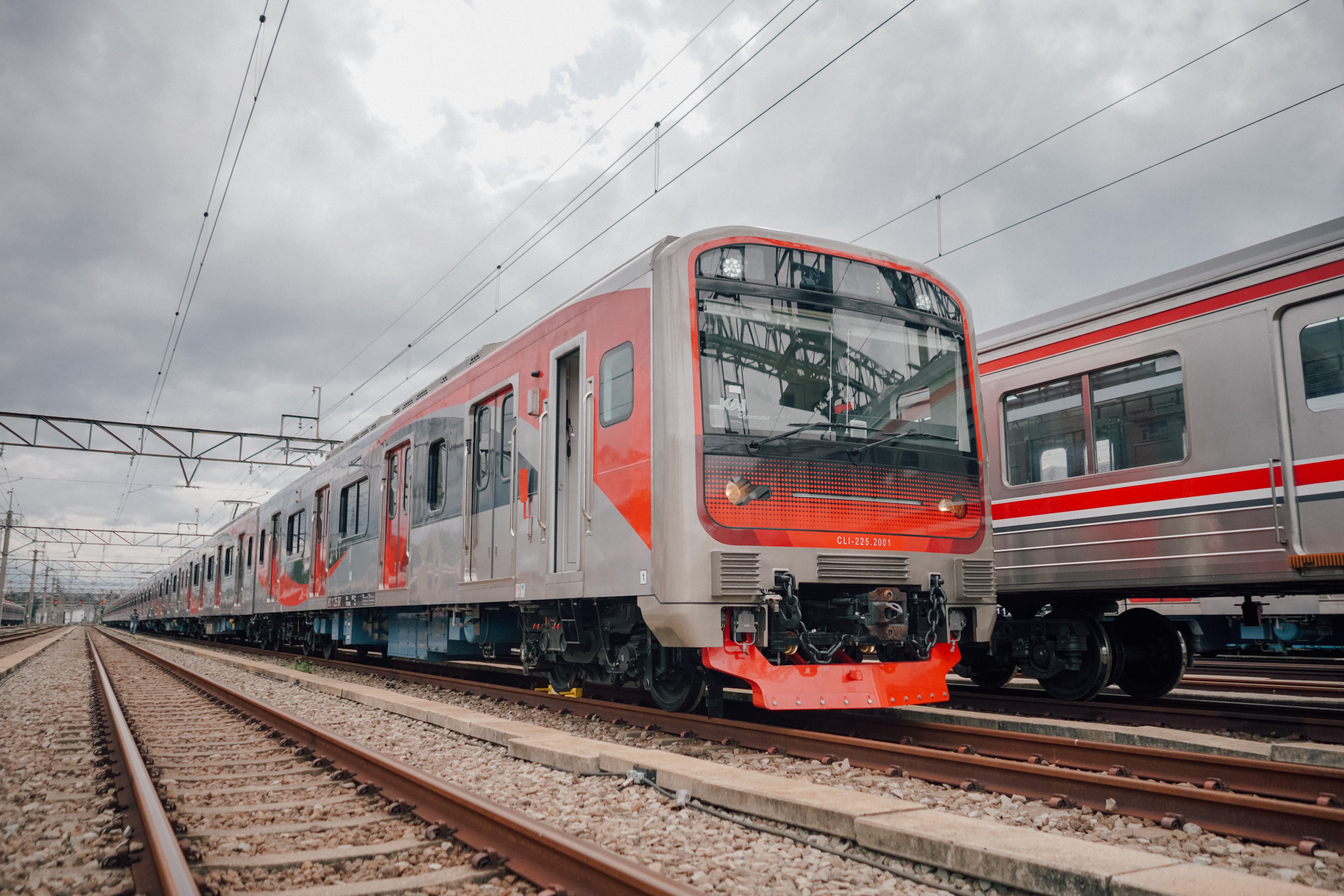 Persalinan Darurat di KRL: Ujian Nyata Kesiapan Petugas KAI