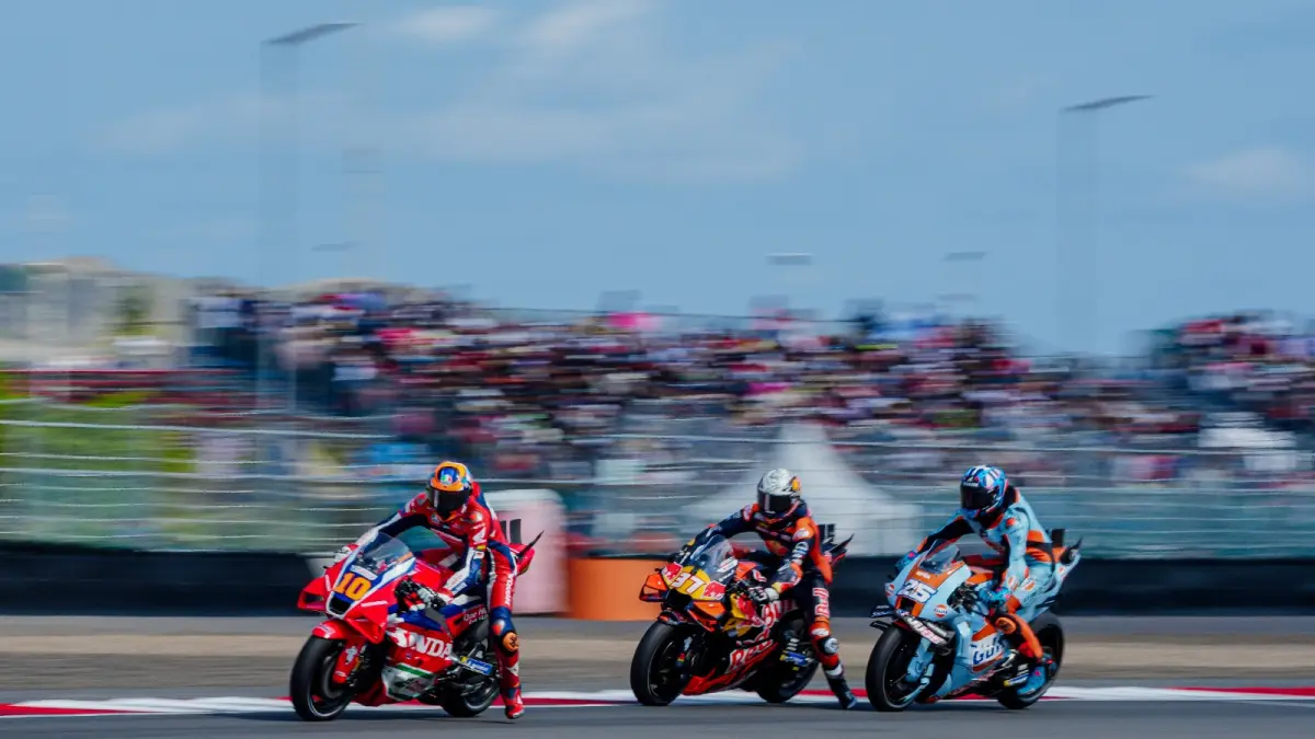 Paket Tiket MotoGP dengan Diskon Bank dan Strategi Sport Tourism