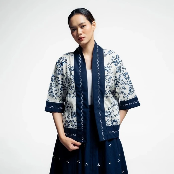 Batik Motif Modern untuk Gaya Kasual Harian