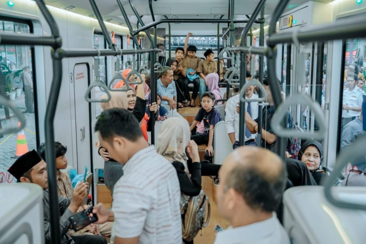 Bus Gratis Pelajar dan Lompatan Akses Pendidikan Daerah