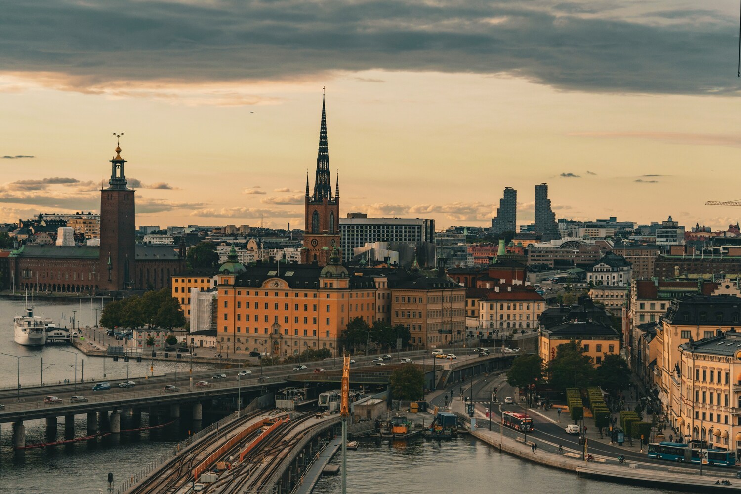 Destinasi Nordic Musim Gugur: Tromsø dan Swedia Utara
