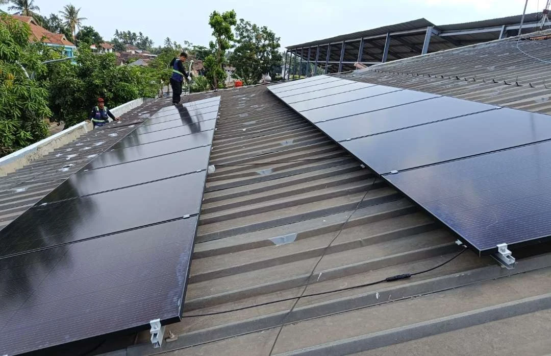 Stasiun Kereta Beralih ke Atap Surya: Langkah Nyata Green Station