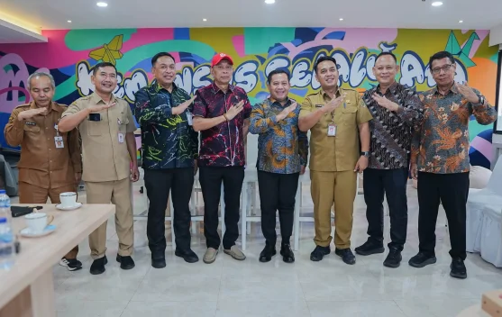 Sekolah Rakyat: Jembatan Emas Memutus Rantai Kemiskinan