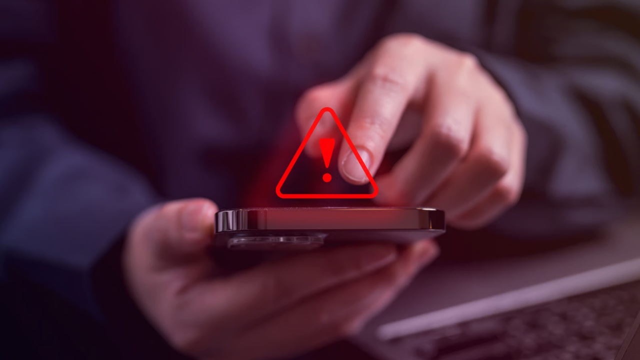 8 Tanda Ponsel Terinfeksi Spyware dan Cara Menghapusnya