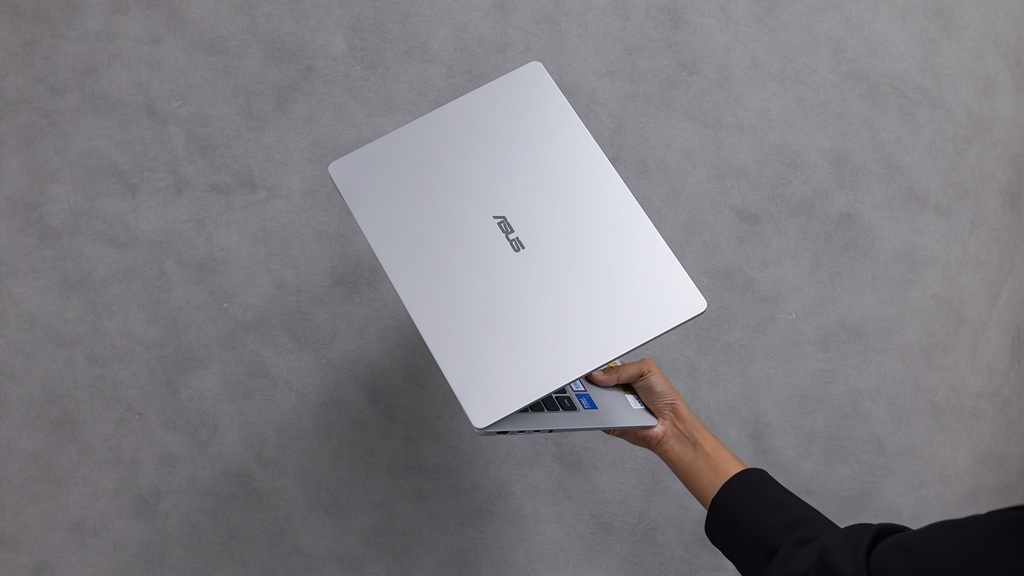 ASUS Vivobook S14: Baterai 20 Jam untuk Produktivitas Mobile