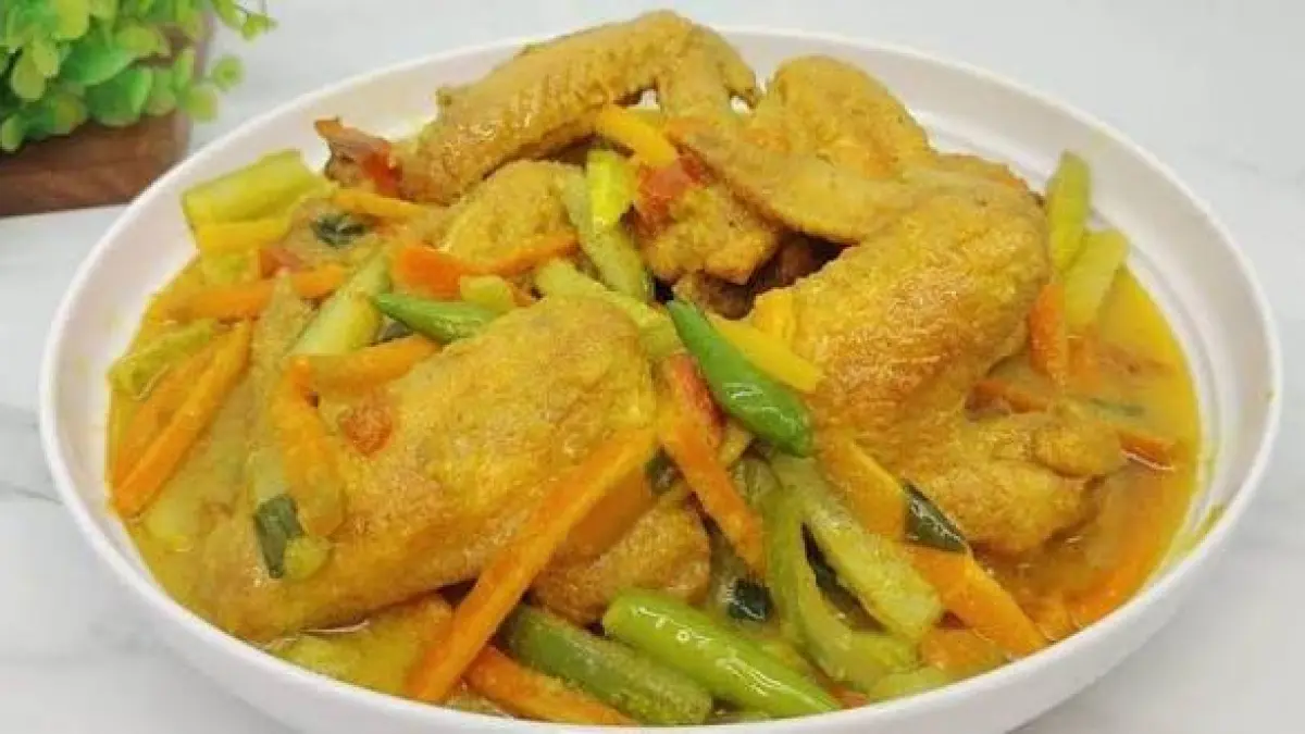 Kari Ayam Aceh Autentik dengan Santan Kental Gurih