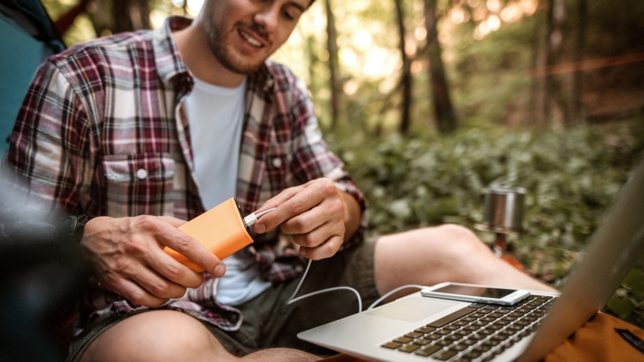 Ponsel Baterai 10.000 mAh: Mana yang Tepat untuk Kamu?