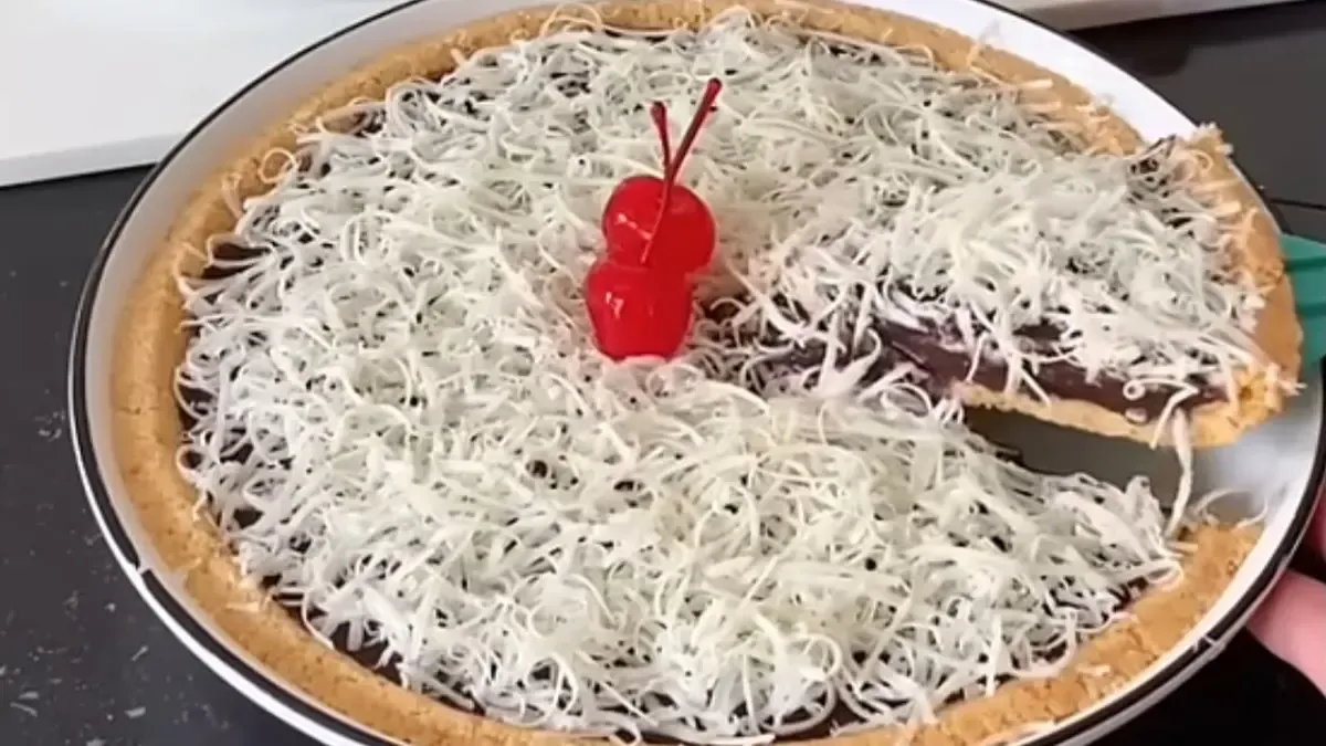 Pie Susu dan Martabak Manis Tanpa Mixer: 3 Resep Dessert Lembut Cuma Pakai Tangan