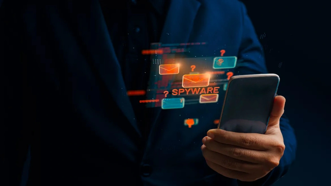 8 Tanda Ponsel Terinfeksi Spyware dan Cara Menghapusnya