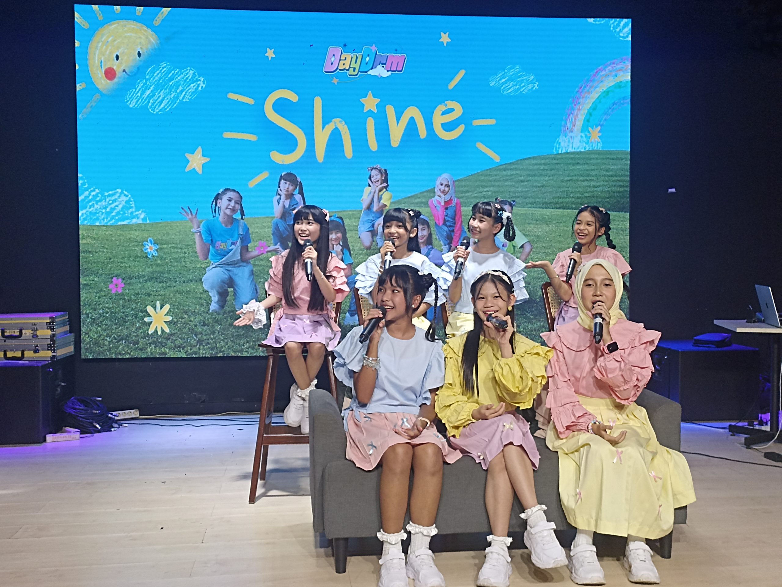 DAYDRM Debut: 'SHINE!' dan Standar Baru Lagu Anak Pop Dance