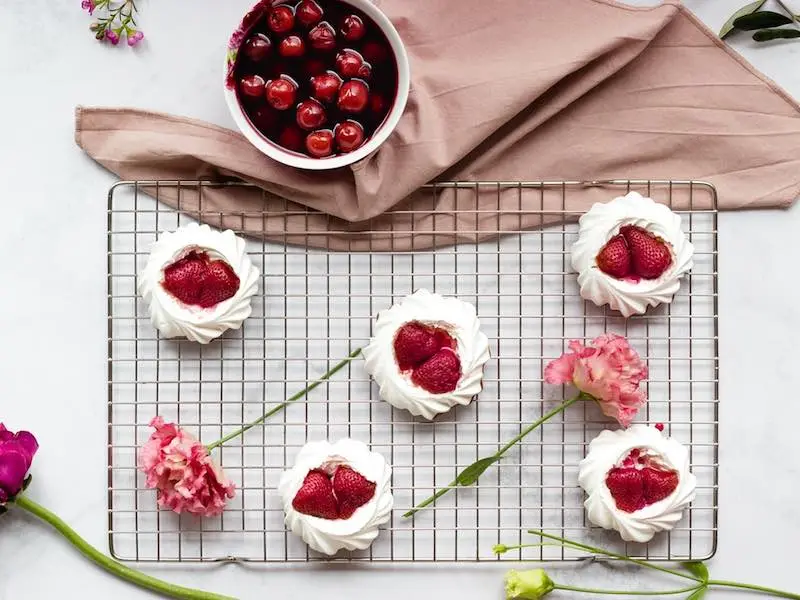 Dari Panna Cotta hingga Pavlova: Plating Buah Segar yang Memukau