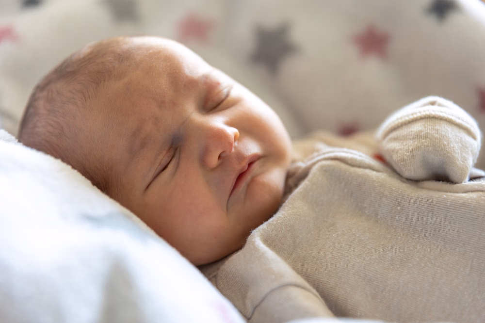 Berapa Jam Bayi Harus Tidur? Panduan Sesuai Usia