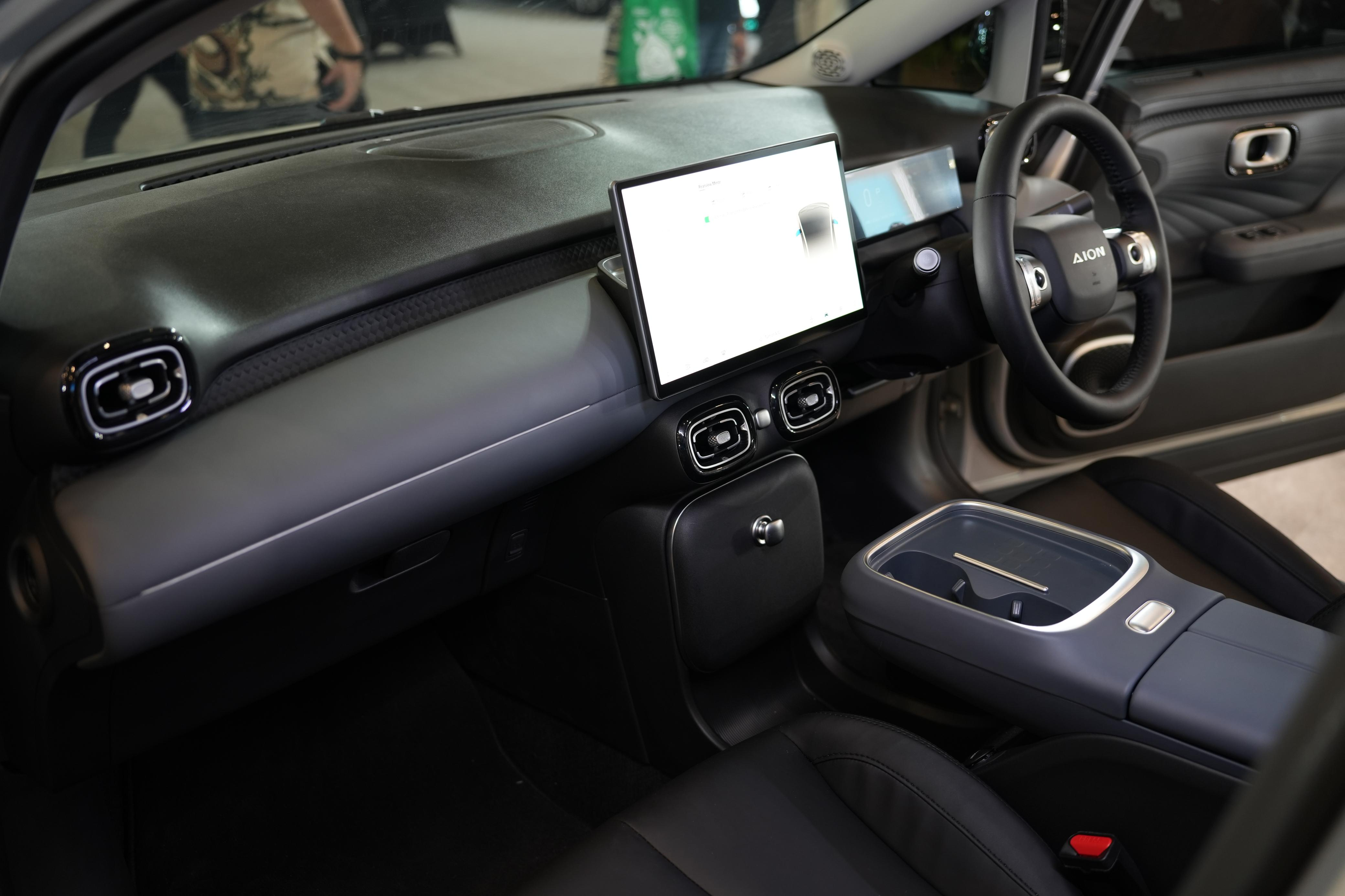 AION UT Urban Debut di GIIAS Semarang: Nyaman dan Praktis untuk Mobilitas Kota