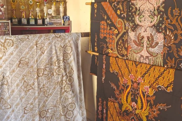Panduan Lengkap Merawat Kain Batik agar Awet Puluhan Tahun
