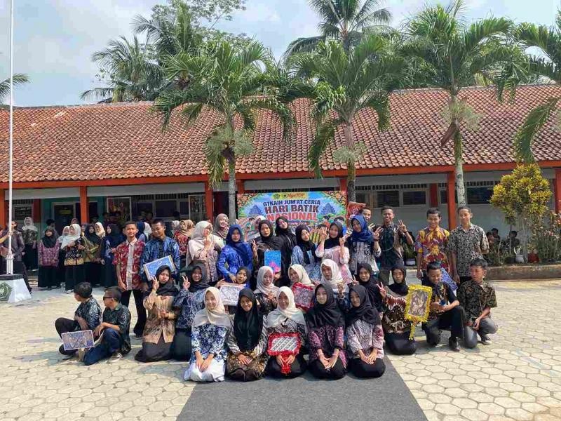 Runway Batik: Dari Surabaya ke Banyumas, Panggung Warisan yang Hidup