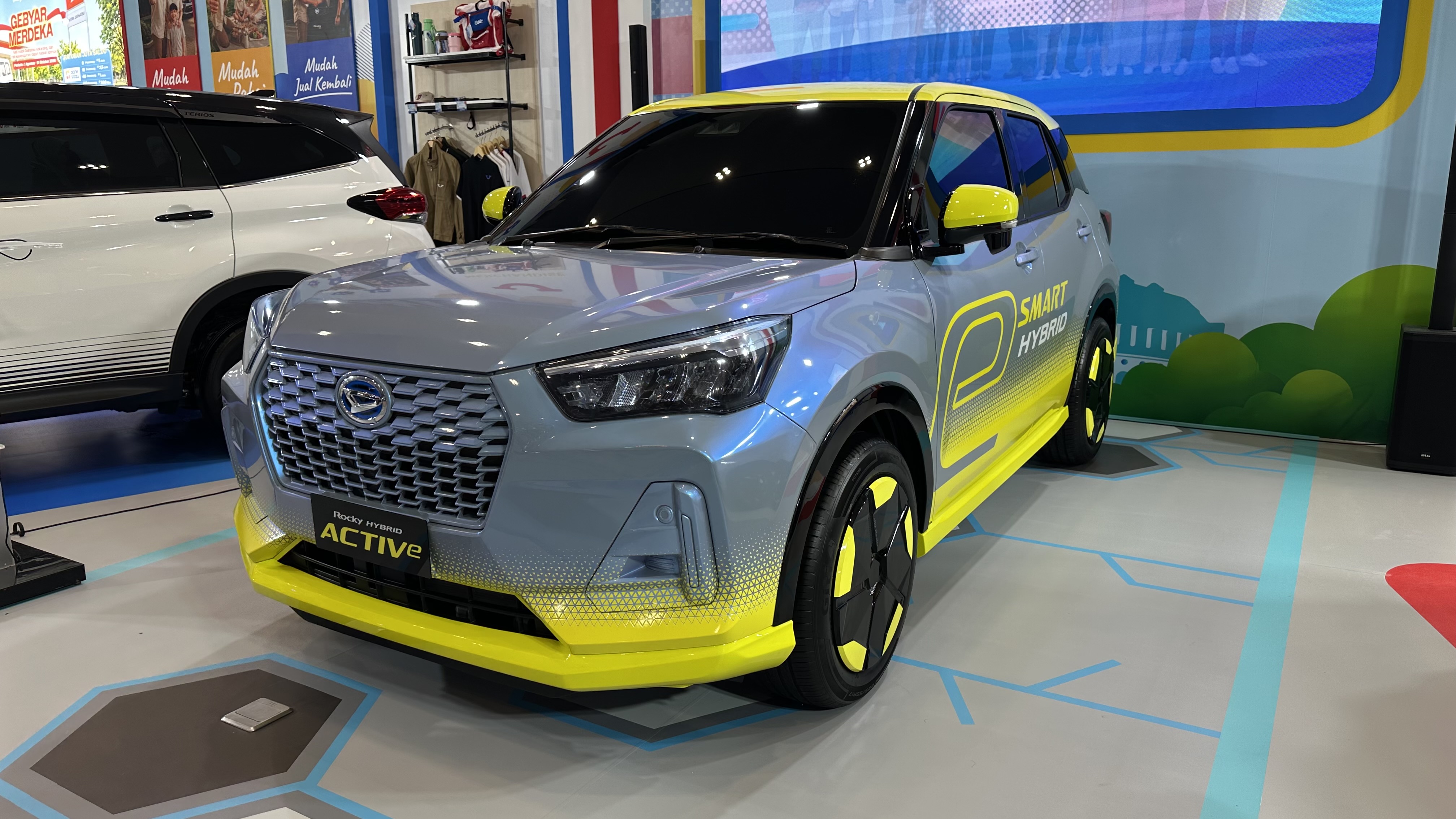 Strategi Daihatsu Menggaet Pasar Lewat Rocky Hybrid, Terios dan Sigra di GIIAS Semarang