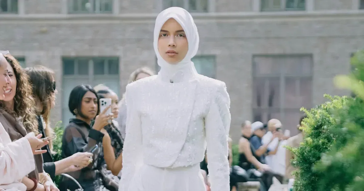 Talenta Nusantara Bersinar di Panggung Fashion Week Global