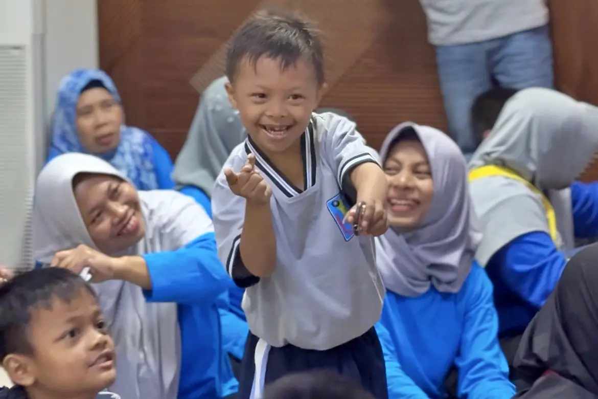 Kereta Api Jadi Ruang Kelas: Eduspoor KAI untuk Siswa SLB