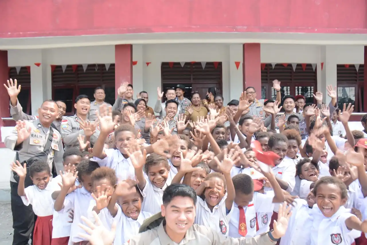 Bantuan Perlengkapan Sekolah: Kunci Akses Pendidikan di Daerah Terpencil
