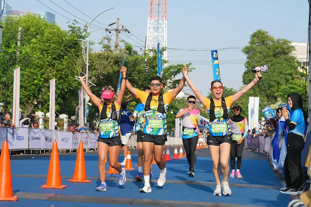 Maraton Surabaya: Ekonomi Melonjak, Warga Terjebak Macet
