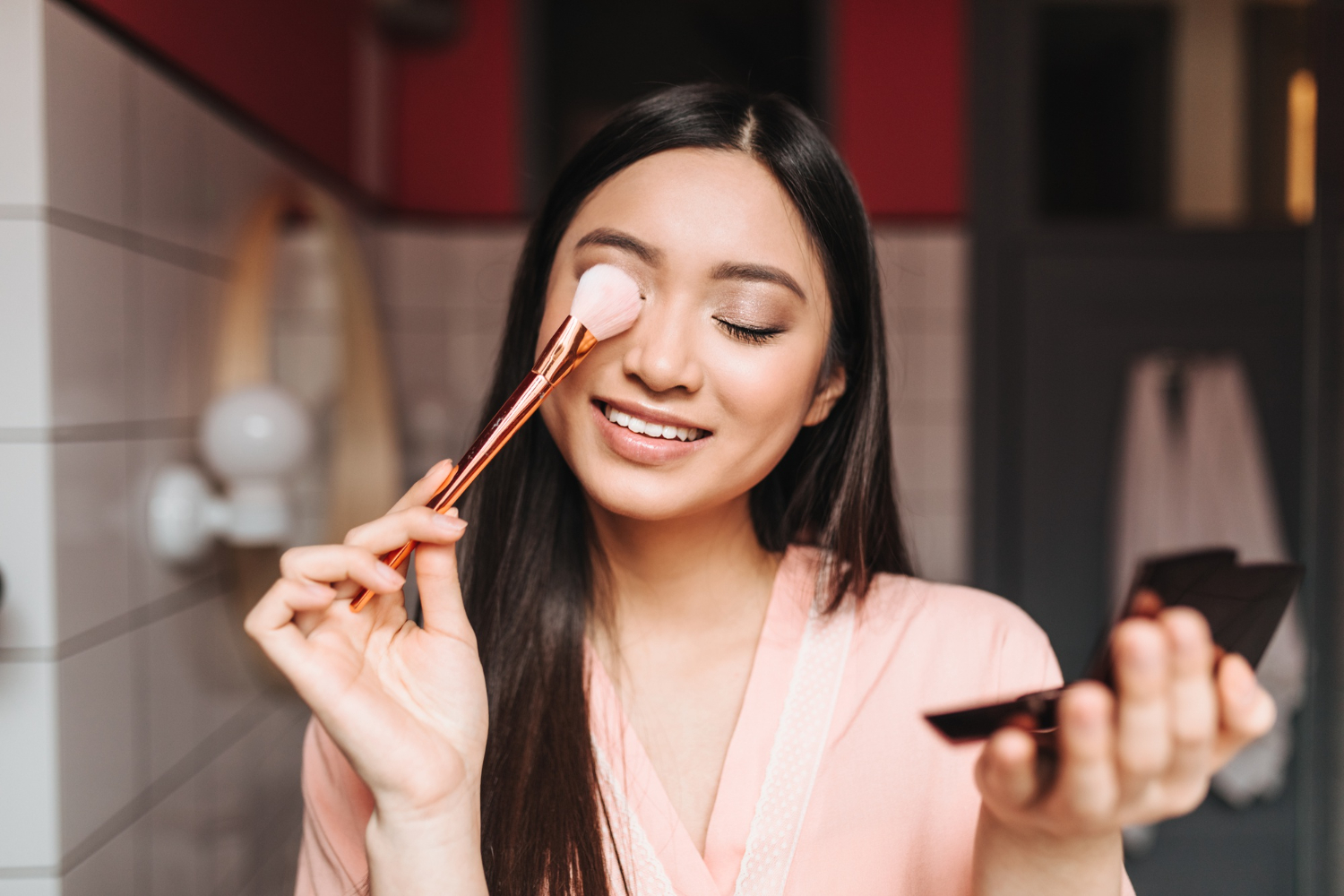 5 Eyeshadow Lokal Pigmented Tahan Lama di Bawah 50 Ribu