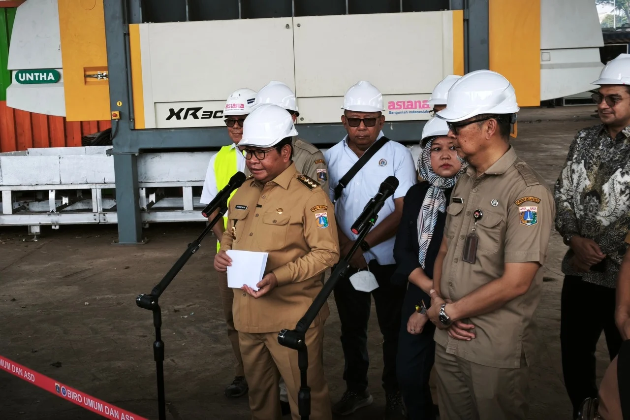11 Sungai Jakarta Dipasangi Saringan Sampah: Mengubah Hulu Jadi Garis Pertahanan Pertama