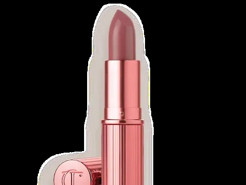7 Warna Lipstik Terbaik untuk Usia 40+ yang Membuat Wajah Terlihat Segar dan Awet Muda