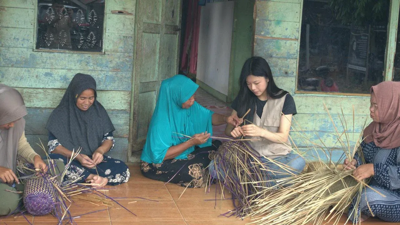 Dari Rumput Purun ke Wastra Kriookng: Warisan Alam Jadi Cuan