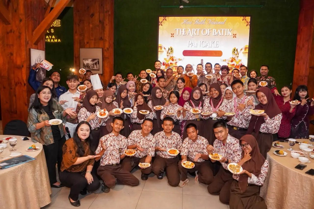 Hotel dan Komunitas Menghidupkan Hari Batik Lewat Workshop Keluarga