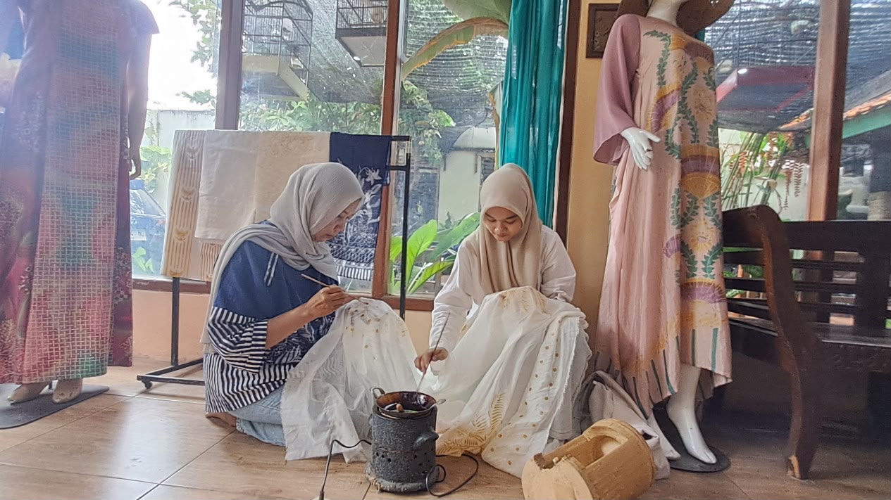 Dari Rumah Batik ke Panggung Global: Disabilitas Menggoyang Industri Kerajinan