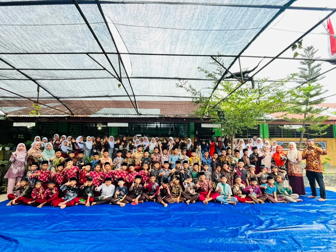 Batik Anak-Anak: Aktivitas Kreatif yang Mengikatkan Mereka dengan Warisan Budaya