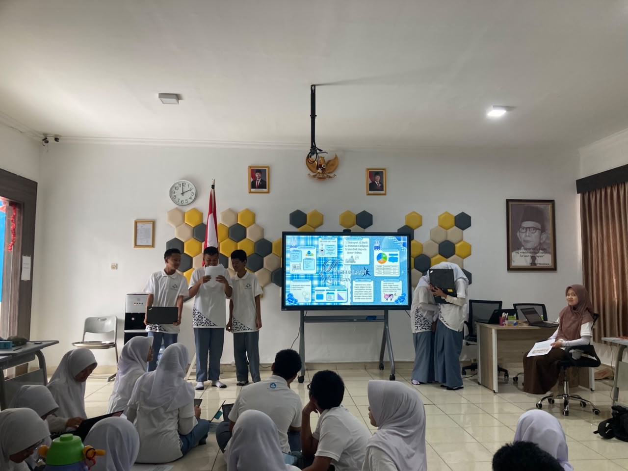 Pembelajaran STEM Berbasis Proyek Mengubah Kelas Menjadi Laboratorium Inovasi