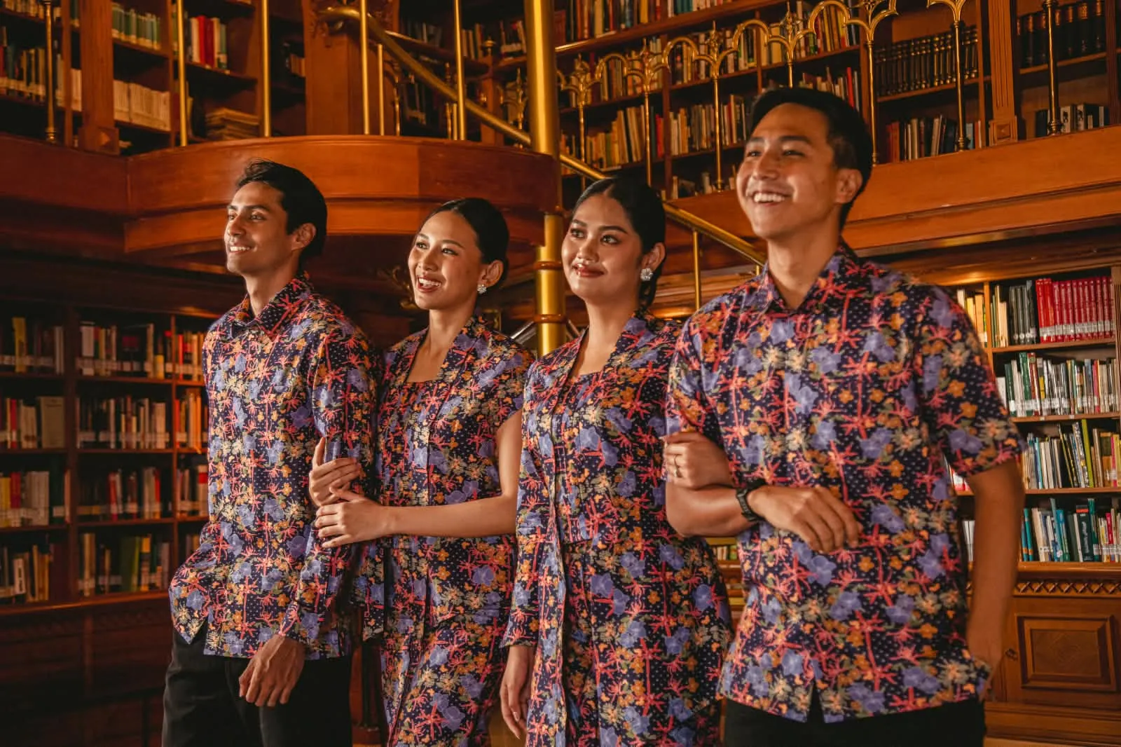 Kolaborasi Batik MANDALAS × Yayasan Habibie-Ainun: JNE dan Logistik Cinta dalam Wastra