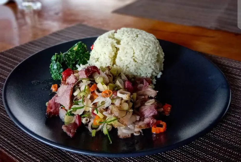 Oseng Mercon Daging dan Sei Sambal Matah: Duel Daging Pedas Gurih