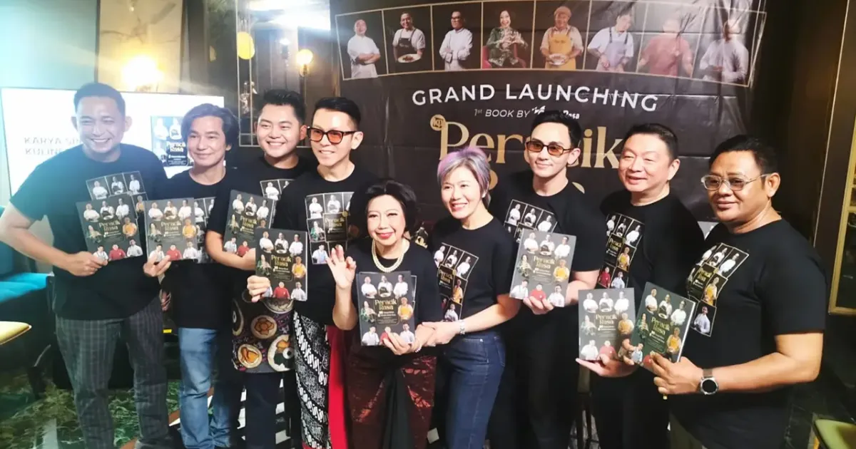 Delapan Juru Masak, 80 Resep, dan Lintasan Hidup di Setiap Hidangan