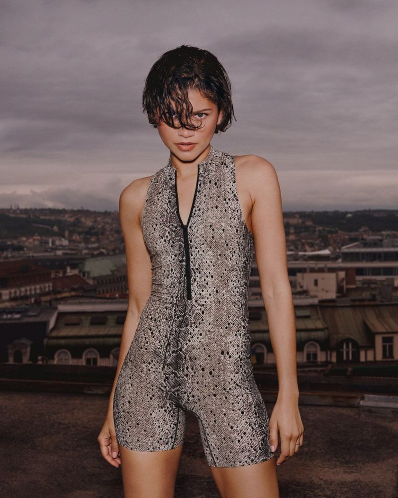 Kolaborasi Selebriti dan Brand Olahraga di Runway Modern