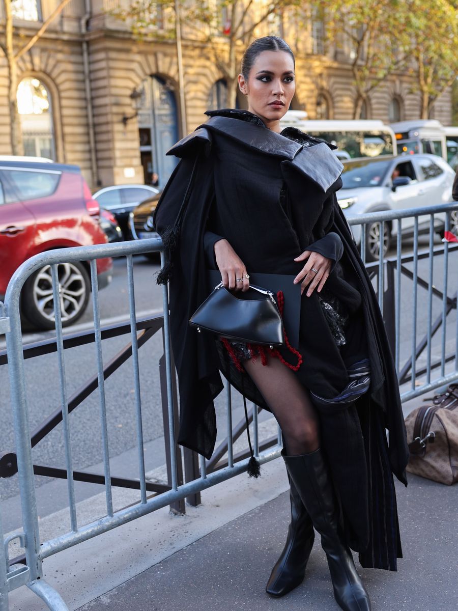 Raisa Memukau di Front Row Paris Fashion Week