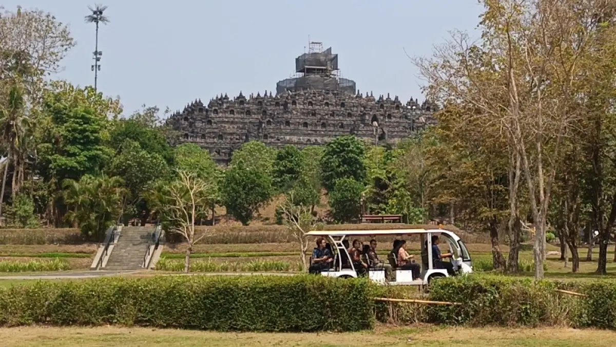 Pemugaran Stupa Utama Borobudur Mengubah Cara Kita Berwisata