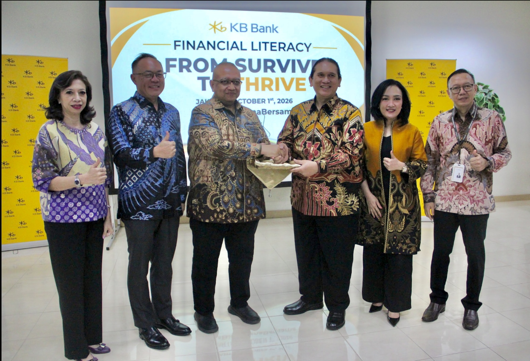 Dari Literasi Finansial hingga Tata Kelola: Jalan UMKM Lolos dari Perangkap Kerdil
