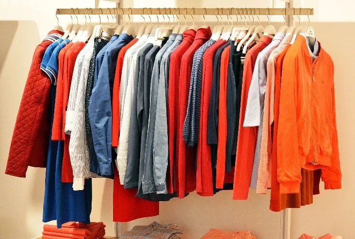 Mengapa Generasi Muda Memilih Thrifting untuk Gaya Sehari-hari