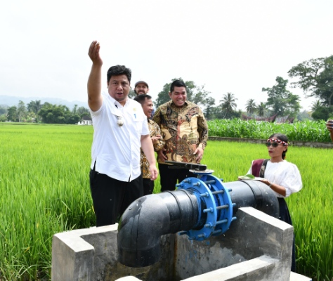 Pompa Air Tenaga Surya Mengubah Sawah Tadah Hujan Menjadi Lumbung Pangan
