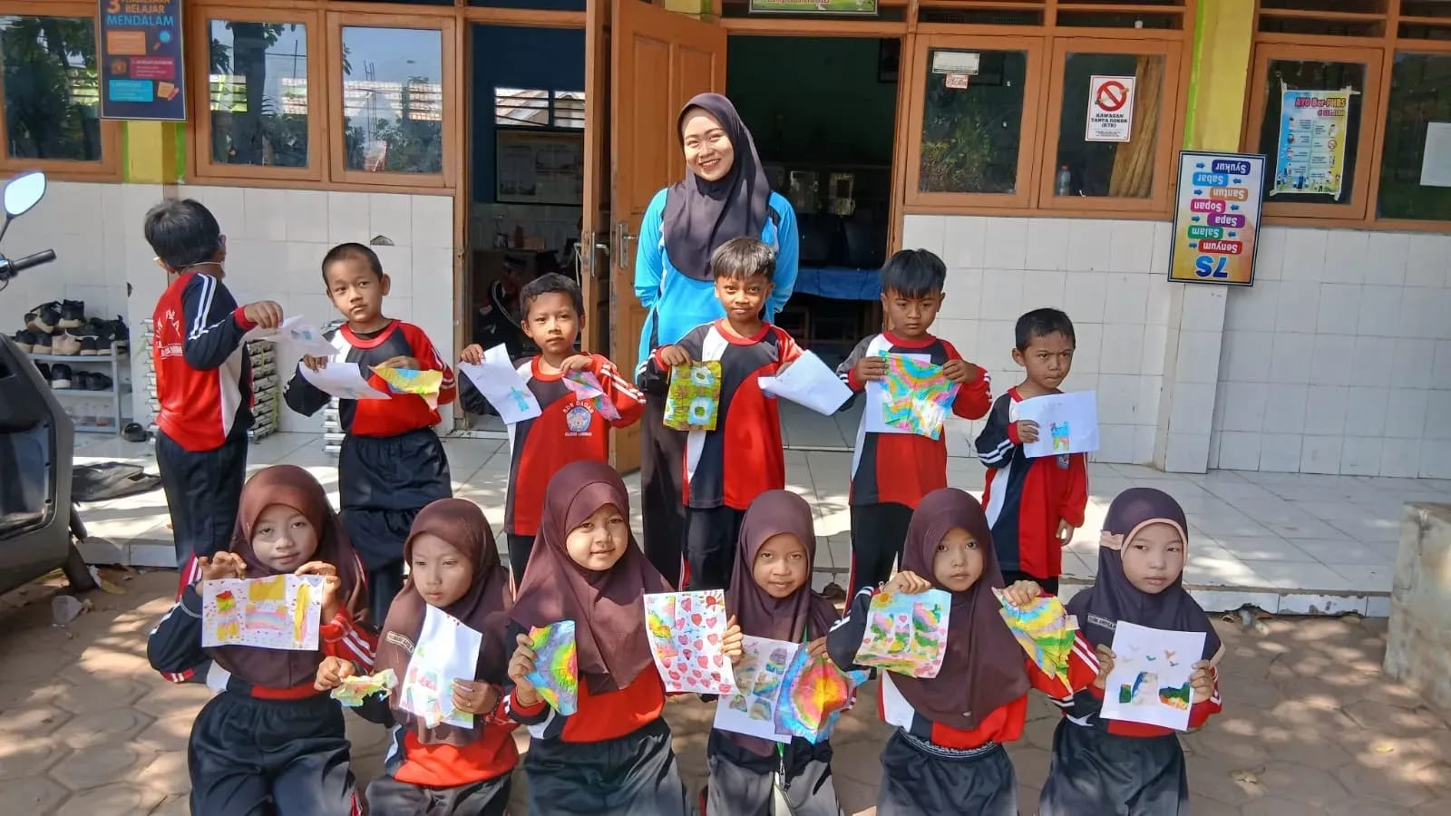 Teknik Batik Kreatif Anak: Ecoprint Daun hingga Jumput Tisu