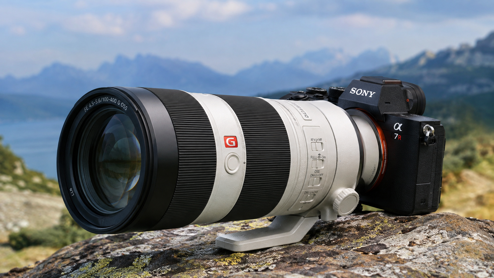 Dua Filosofi Lensa Premium: Kompak 35mm vs Telefoto 100-400mm