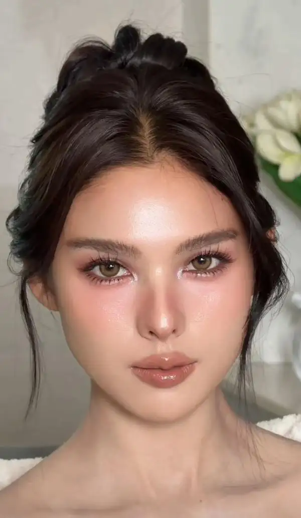 Thai Makeup Look: Natural Glamor untuk Setiap Kesempatan