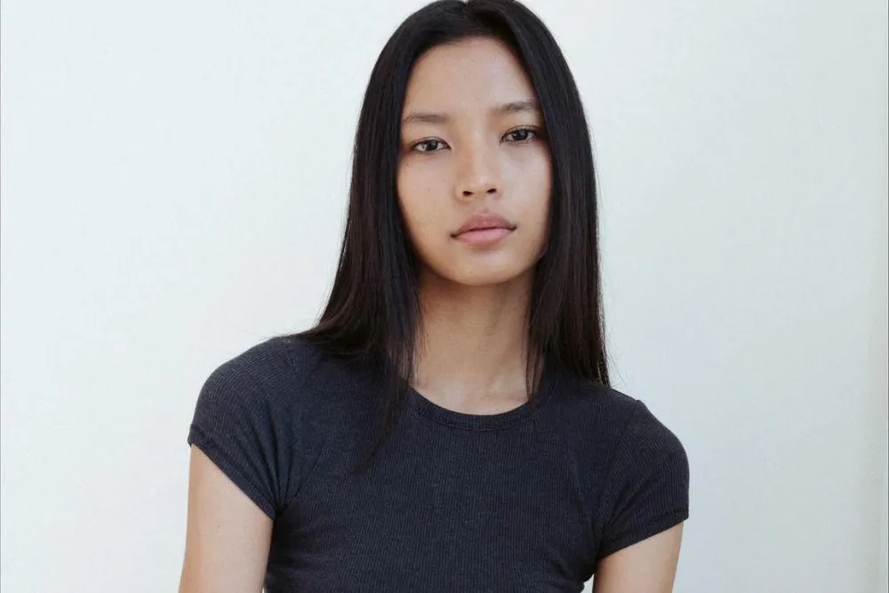 Mirelle Aurellia Cetak Sejarah di Runway Chanel