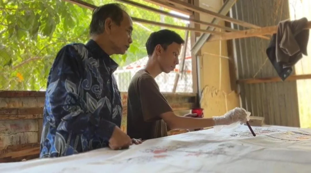 Dari Modal Kecil ke Mesin Ekonomi Keluarga: Tiga Kisah Batik