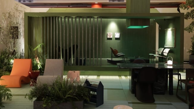 Warna Sebagai Pengalaman Ruang di CHROMA The Lounge